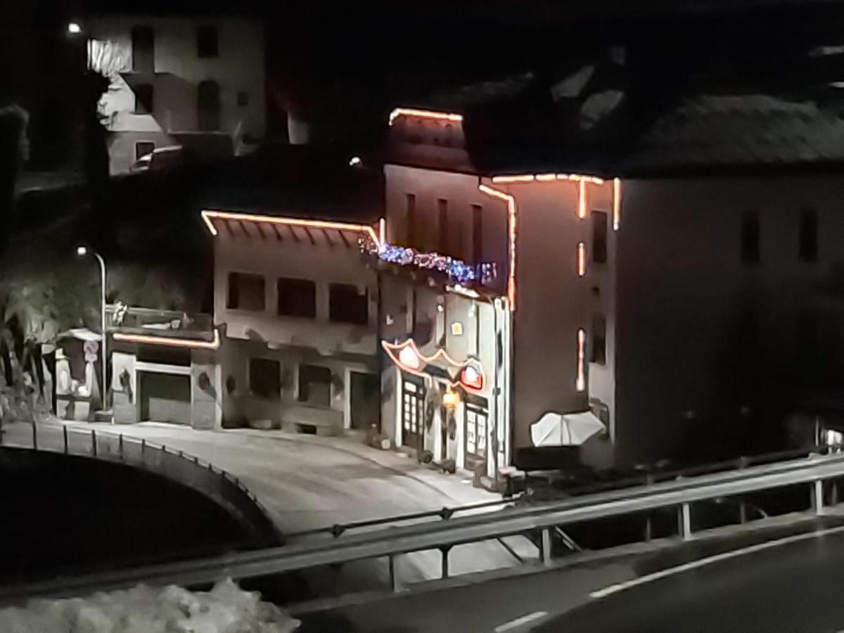 Locanda Marconi Hotell Craveggia Exteriör bild